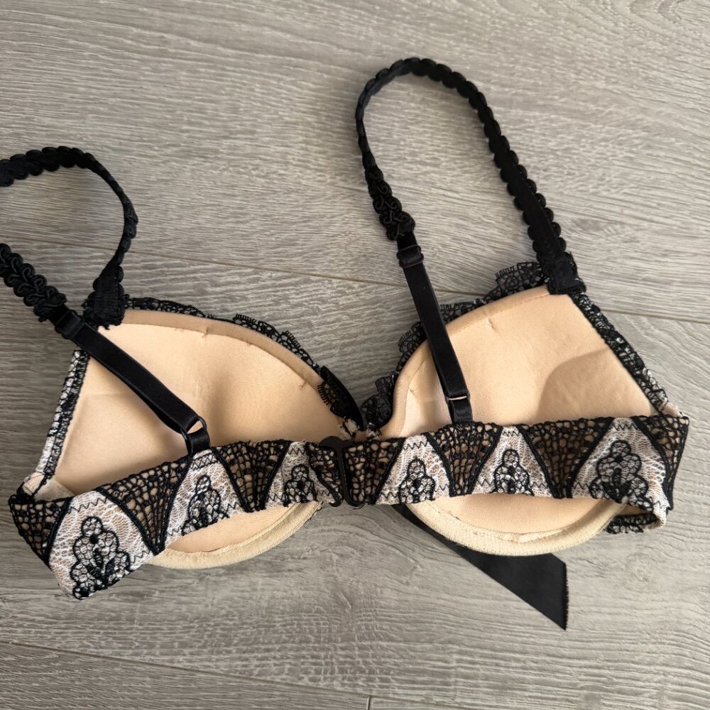 Beach Bunny Lace Bikini Top Black Nude Bow Detail XS - Picture 5 of 7